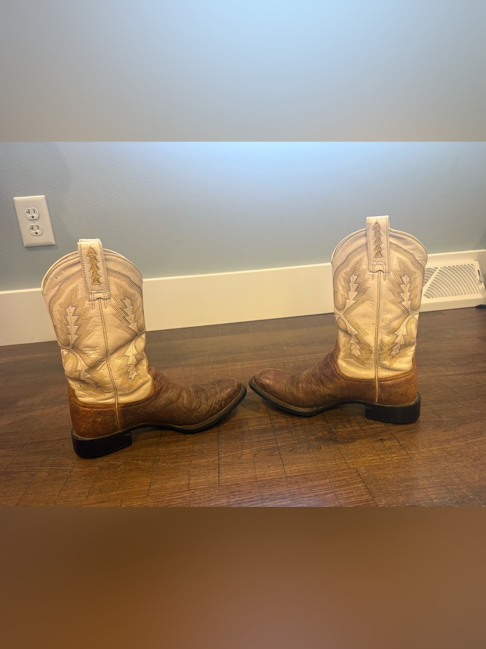 Ariat Pro Cowgirl Leather Boots #17171 - Youth 5.5B (Fits Women’s 7)